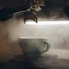 Jak odpowietrzyć ekspres do kawy Delonghi i uniknąć problemów z wodą