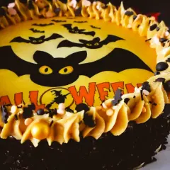 Prosty przepis na ciasto na Halloween z efektownymi dekoracjami i poradami