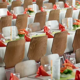 Wypożyczalnia krzeseł – profesjonalne rozwiązanie na każdą okazję