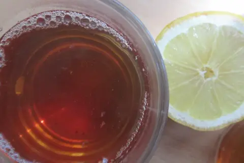 Jakie pH ma herbata? Zaskakujące fakty o jej kwasowości i zdrowiu