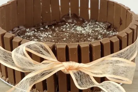Przepis na ciasto Kit Kat, które zachwyci Twoich gości i rodzinę