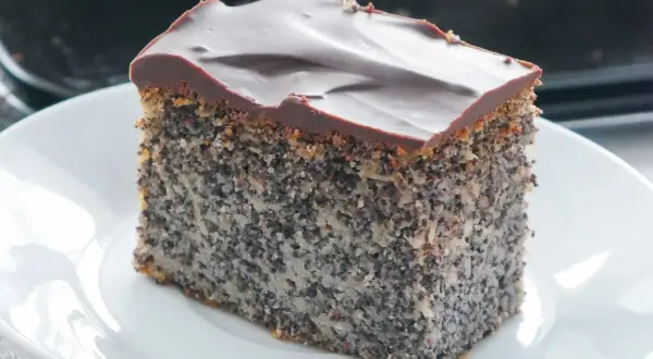 Pyszny przepis na japończyk ciasto, które zaskoczy Twoich gości
