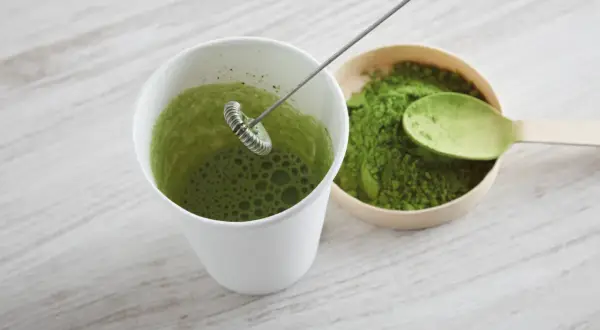 Jak zrobić herbatę matcha - proste sposoby na idealne parzenie